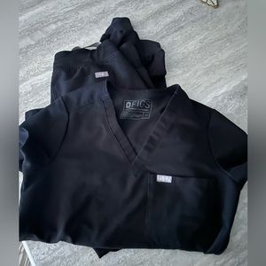 Figs Black Women’s Scrubs